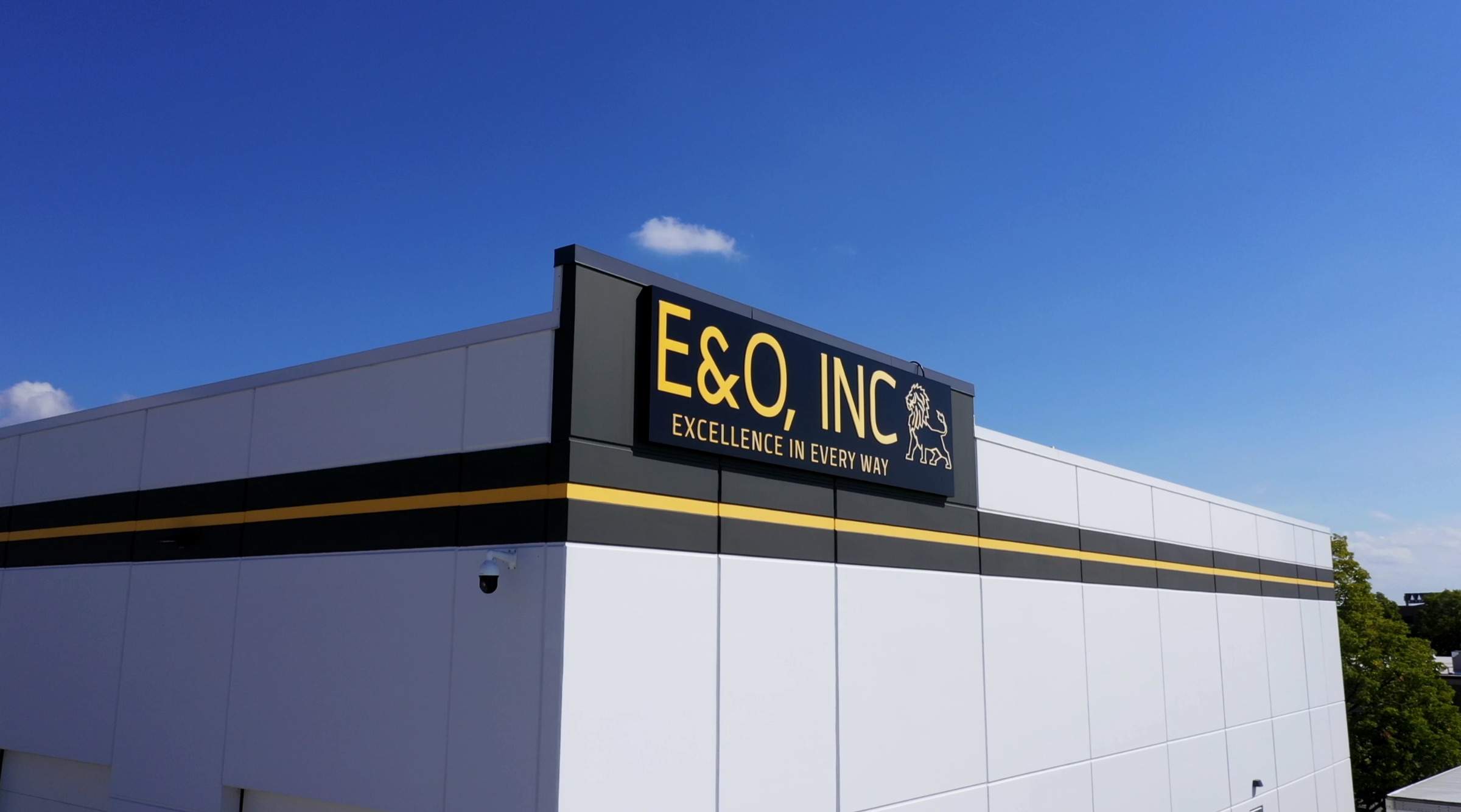 E&O — Excellence in Every Way signage